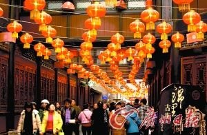 全国各地春节寻年味 民俗风情显浓郁