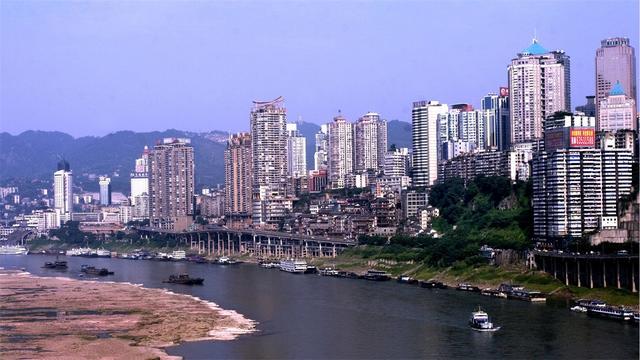 我国常住人口最多的城市，碾压北京上海，已突破3000万人口大关