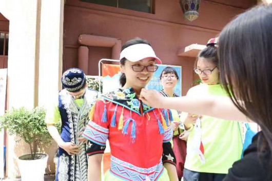 少数民族人口_湖南湘西小县,全县总人口32万,少数民族就有20万