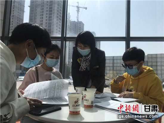 甘肃人口_甘肃省人口自然增长率首次低于4‰(2)