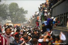孟加拉国人口_印度火车人太多？那你