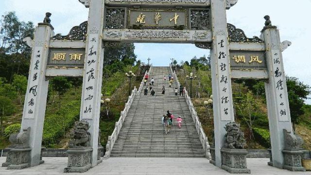 梅州人口_汕头曾“交给”梅州一县,人口大约75万,如今发展有望“崛起”