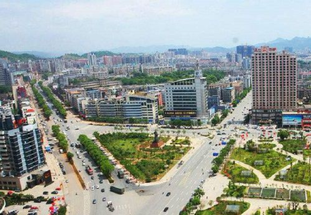 湖南人口_湖南人口最多的一个镇,汉代时期便有街市,是个千年古镇(2)